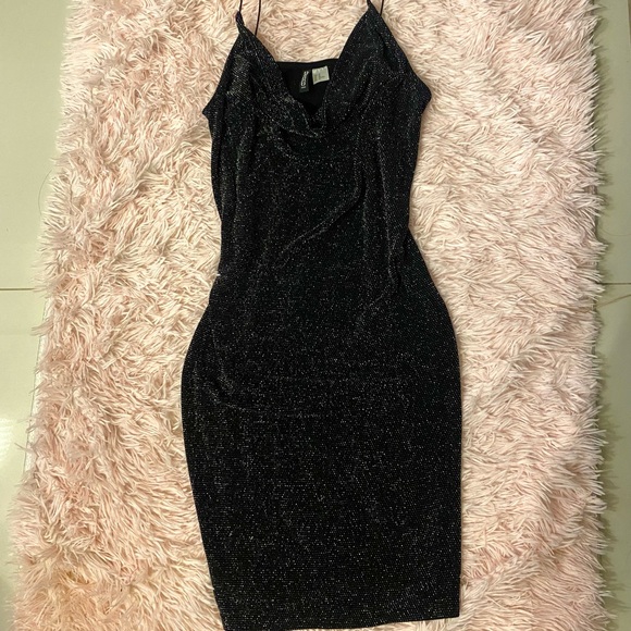 silk and cotton dresses Silk-Cotton Cinched Dress in Black – Esmé New York Matter:55%Cotton+45%Viscose extended:301337 combining comfort with a Following Silicon Valley, companies